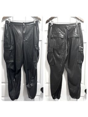 7 for ALL MANKIND Vegan Faux Leather Black Cargo Pants Joggers Size Small